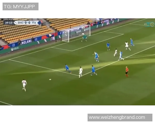 足球球星摆烂现象分析:从职业态度到市场影响的多维解读 足球球星摆烂现象分析:从职业态度到市场影响的多维解读