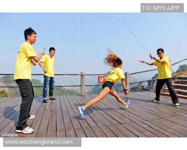 足球巨星同场竞技比拼花样跳绳引爆全场激情与观众热烈掌声 足球巨星同场竞技比拼花样跳绳引爆全场激情与观众热烈掌声